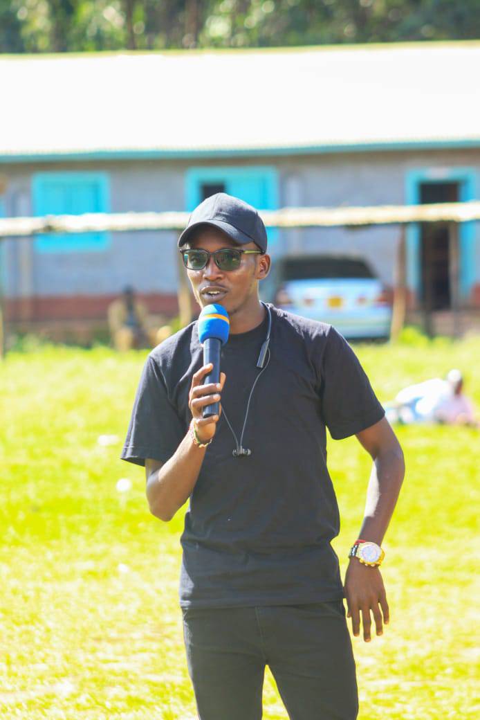 Hon. Newtoh Kajunior